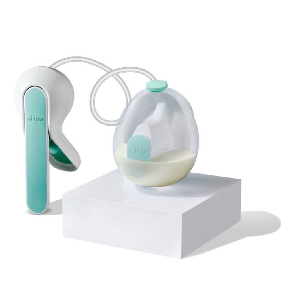 Willow Mint and White Manual Wearable Breast Pump